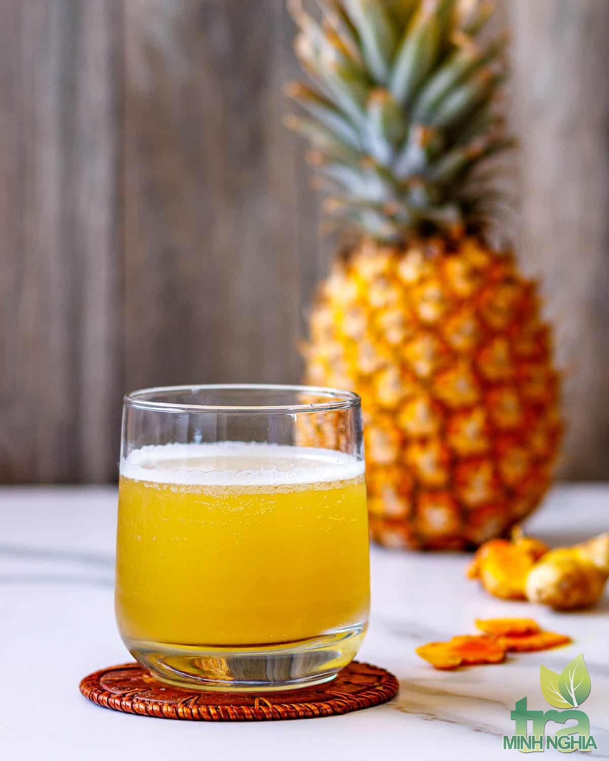 Nước Kombucha dứa sau quá trình lên men lần 2