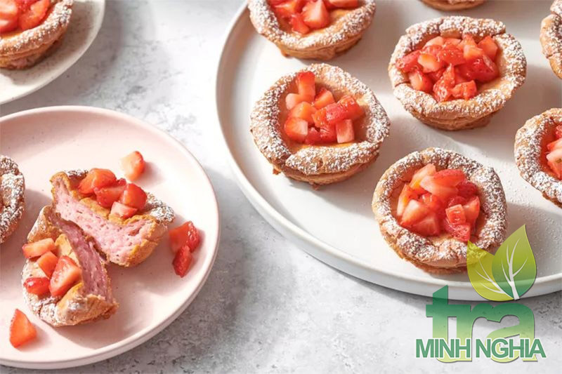 Hướng dẫn làm bánh nướng xốp Mochi với topping dâu tây