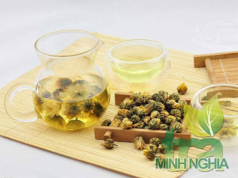 Sử dụng trà hoa cúc đem lại lợi ích cho sức khỏe