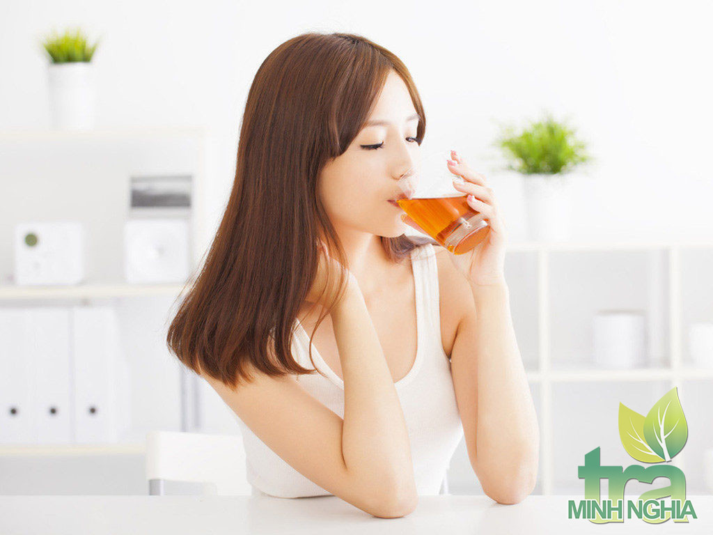 Tăng cường sức khỏe và vẻ đẹp bằng trà sơn mật hồng sâm