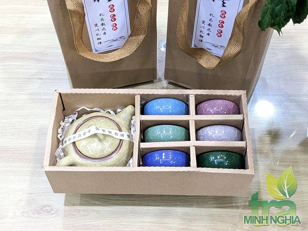 Hộp ấm chén sắc màu men rạn ấm màu vàng