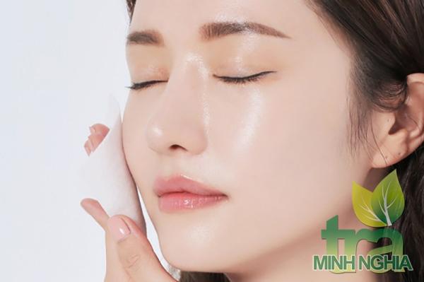 uống trà sơn mật hồng sâm làm đẹp da, chữa mụn nhọt, mẩn ngứa