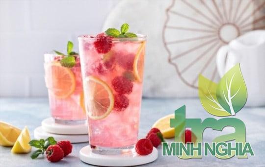 Nước chanh hồng là đồ uống tươi mát mà mọi người đều có thể thưởng thức