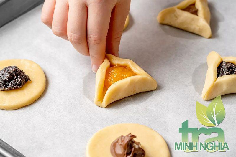 Tạo hình cho bánh