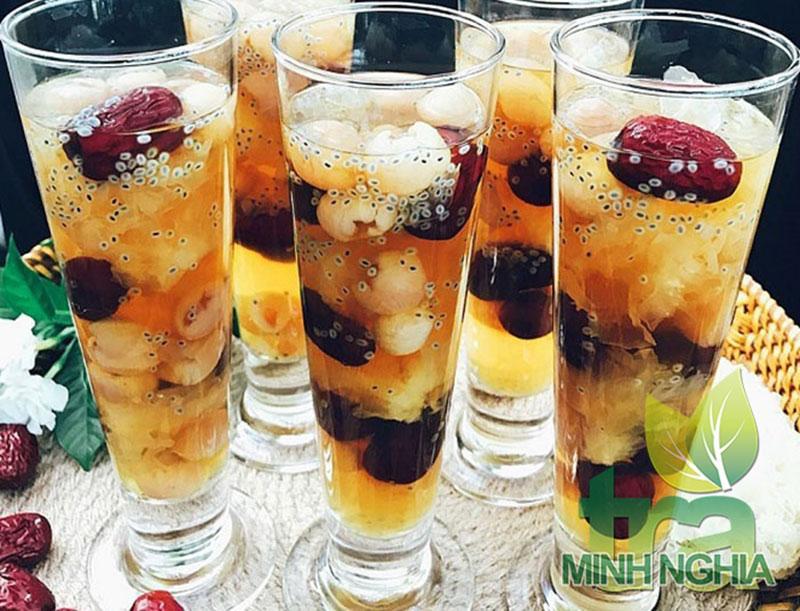 hướng dẫn làm chè nấm tuyết táo đỏ hạt sen