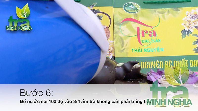 hướng dẫn cách lấy và pha trà ướp bông sen bước 6