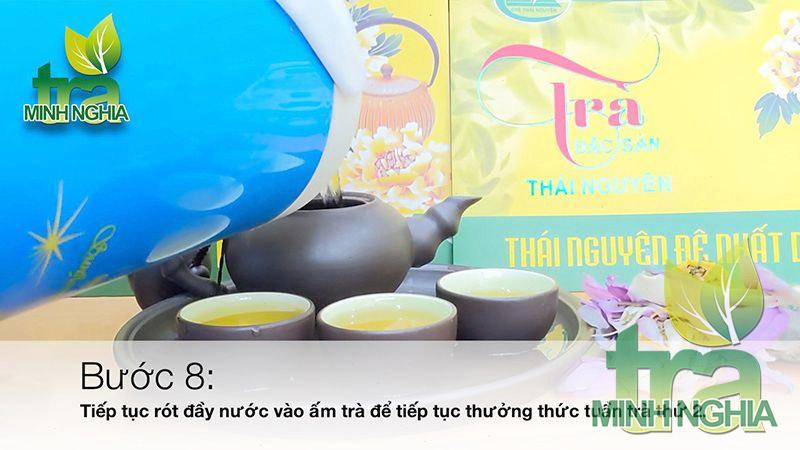 hướng dẫn cách lấy và pha trà ướp bông sen bước 8