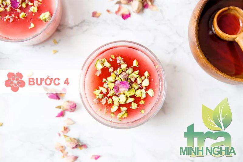 Hướng dẫn làm siro hoa hồng quả mâm xôi bước 4