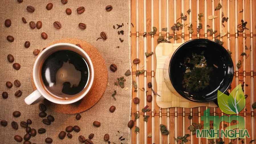 trà xanh và cafe cái nào tốt hơn cho sức khỏe