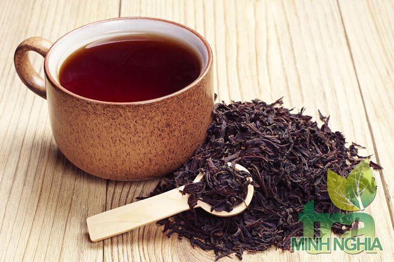 trà đen giúp ức chế quá trình tiêu hóa và hấp thụ chất béo