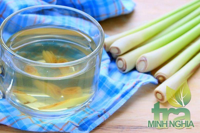 trà sả giúp bạn loại bỏ nhược điểm và mụn trứng cá